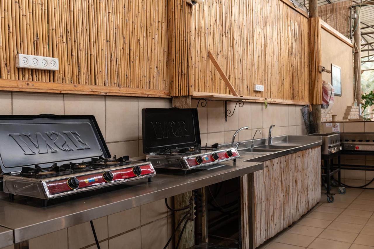 Desert Routes Inn Shvilim Ba Midbar Hazeva Buitenkant foto