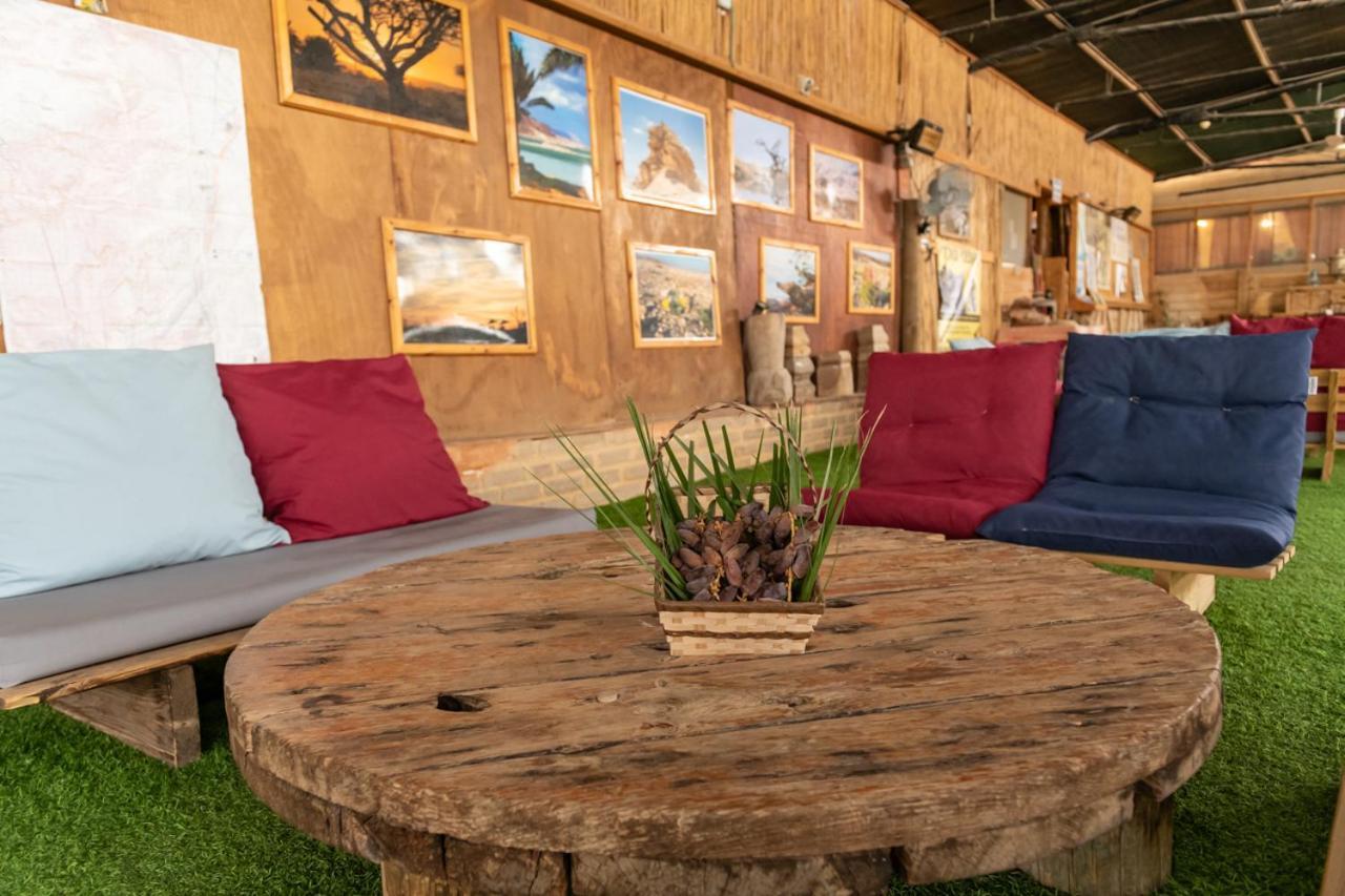 Desert Routes Inn Shvilim Ba Midbar Hazeva Buitenkant foto