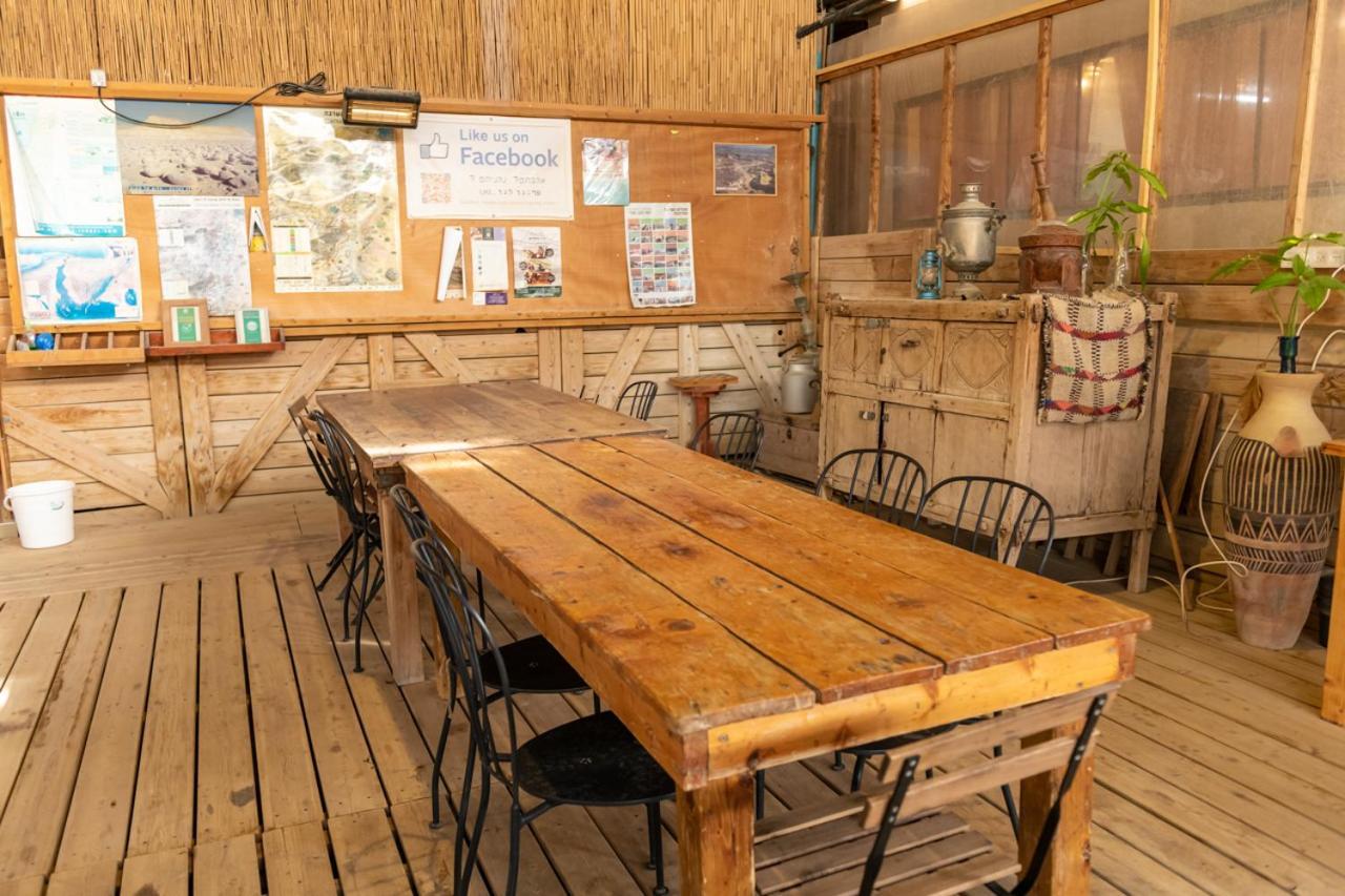 Desert Routes Inn Shvilim Ba Midbar Hazeva Buitenkant foto