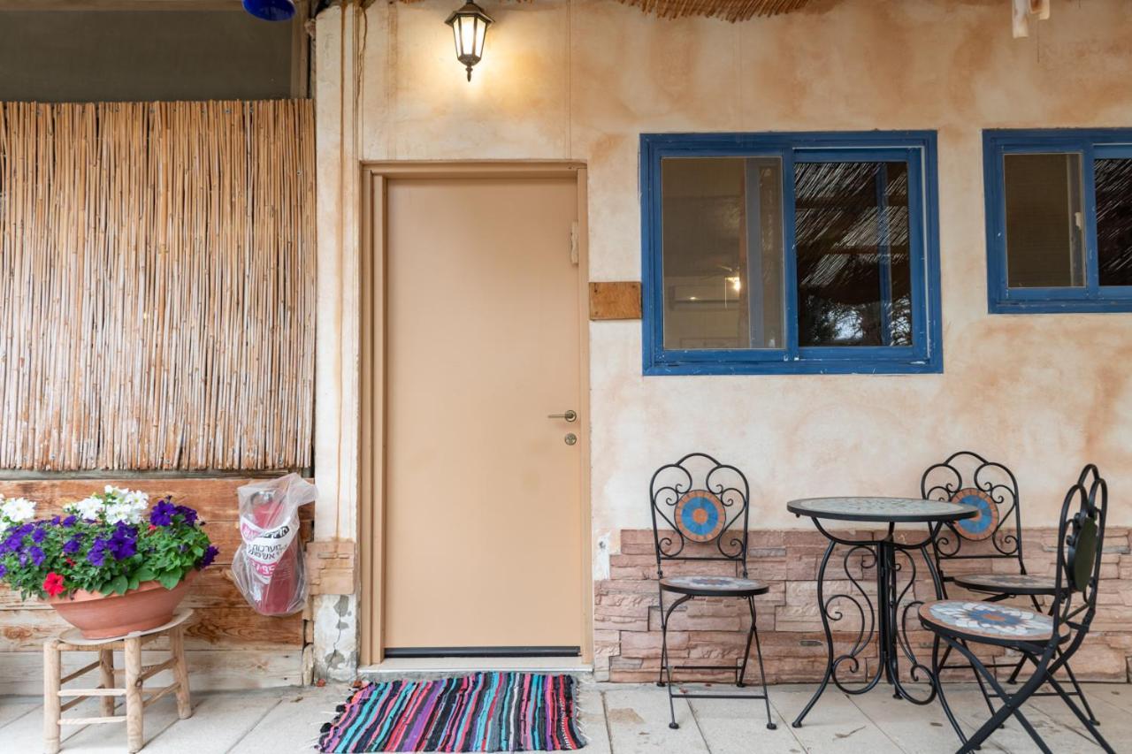 Desert Routes Inn Shvilim Ba Midbar Hazeva Buitenkant foto