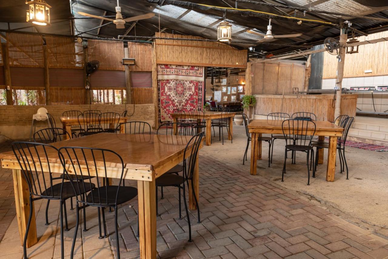 Desert Routes Inn Shvilim Ba Midbar Hazeva Buitenkant foto