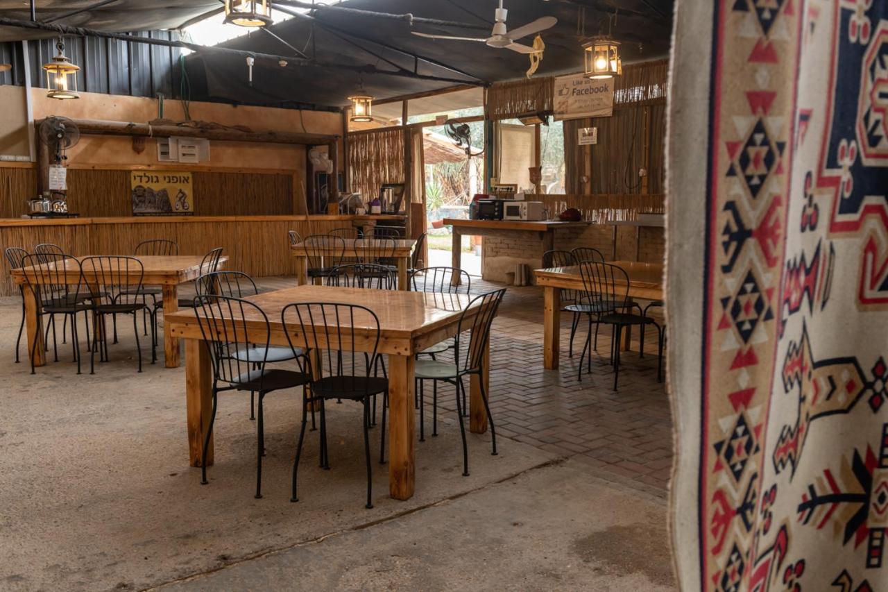 Desert Routes Inn Shvilim Ba Midbar Hazeva Buitenkant foto