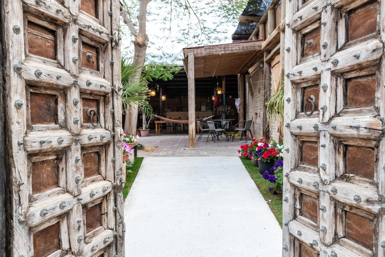 Desert Routes Inn Shvilim Ba Midbar Hazeva Buitenkant foto