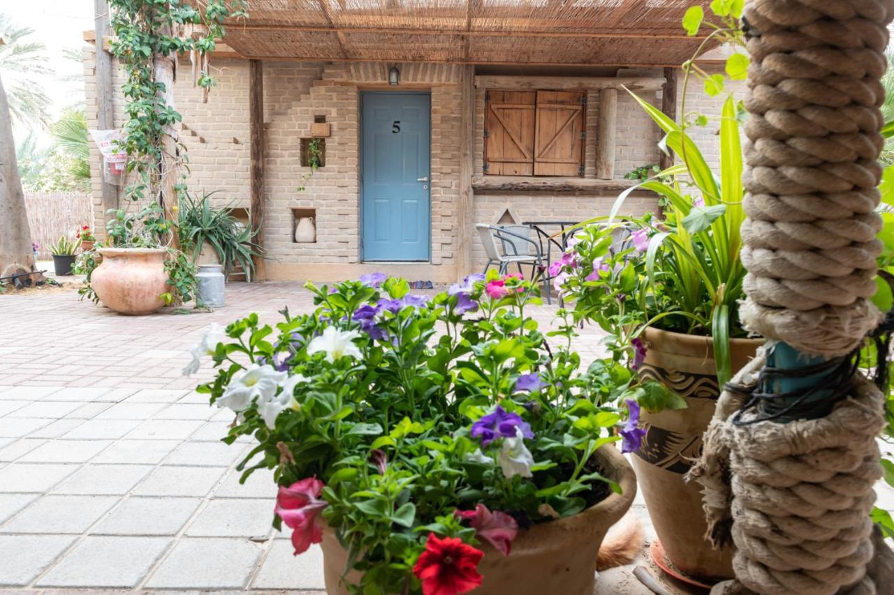 Desert Routes Inn Shvilim Ba Midbar Hazeva Buitenkant foto