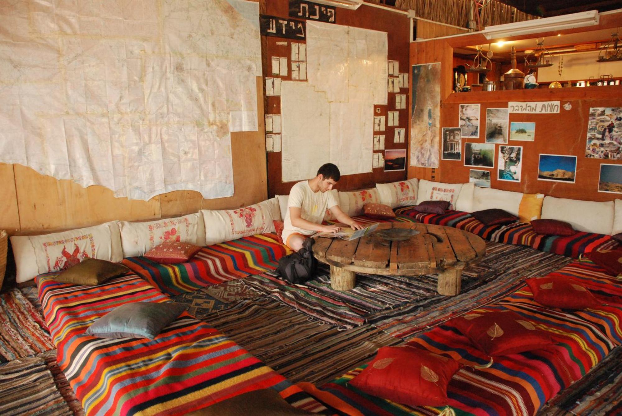 Desert Routes Inn Shvilim Ba Midbar Hazeva Buitenkant foto