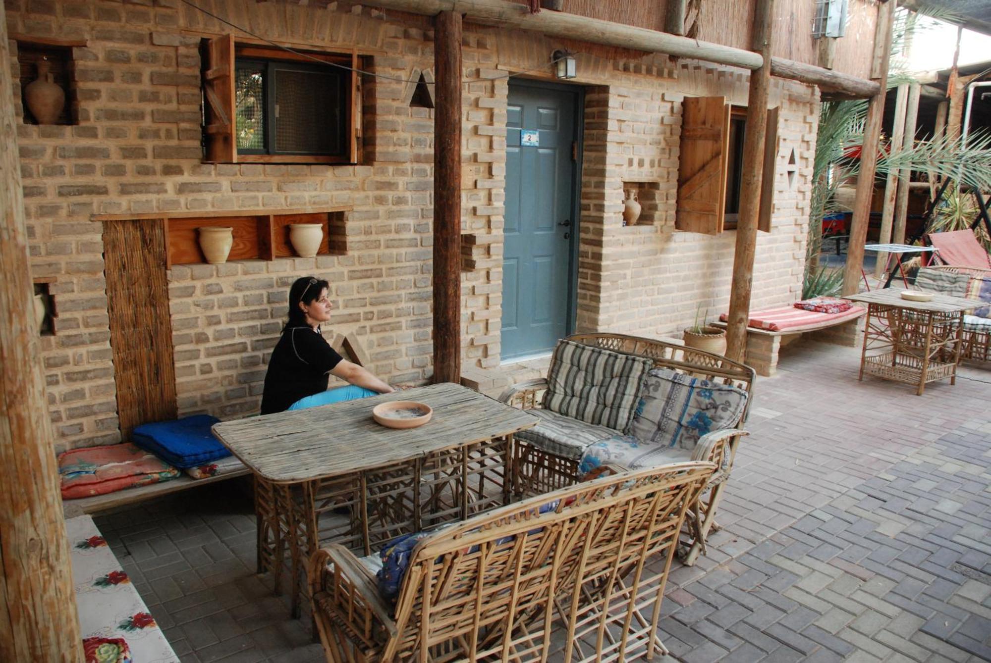 Desert Routes Inn Shvilim Ba Midbar Hazeva Buitenkant foto