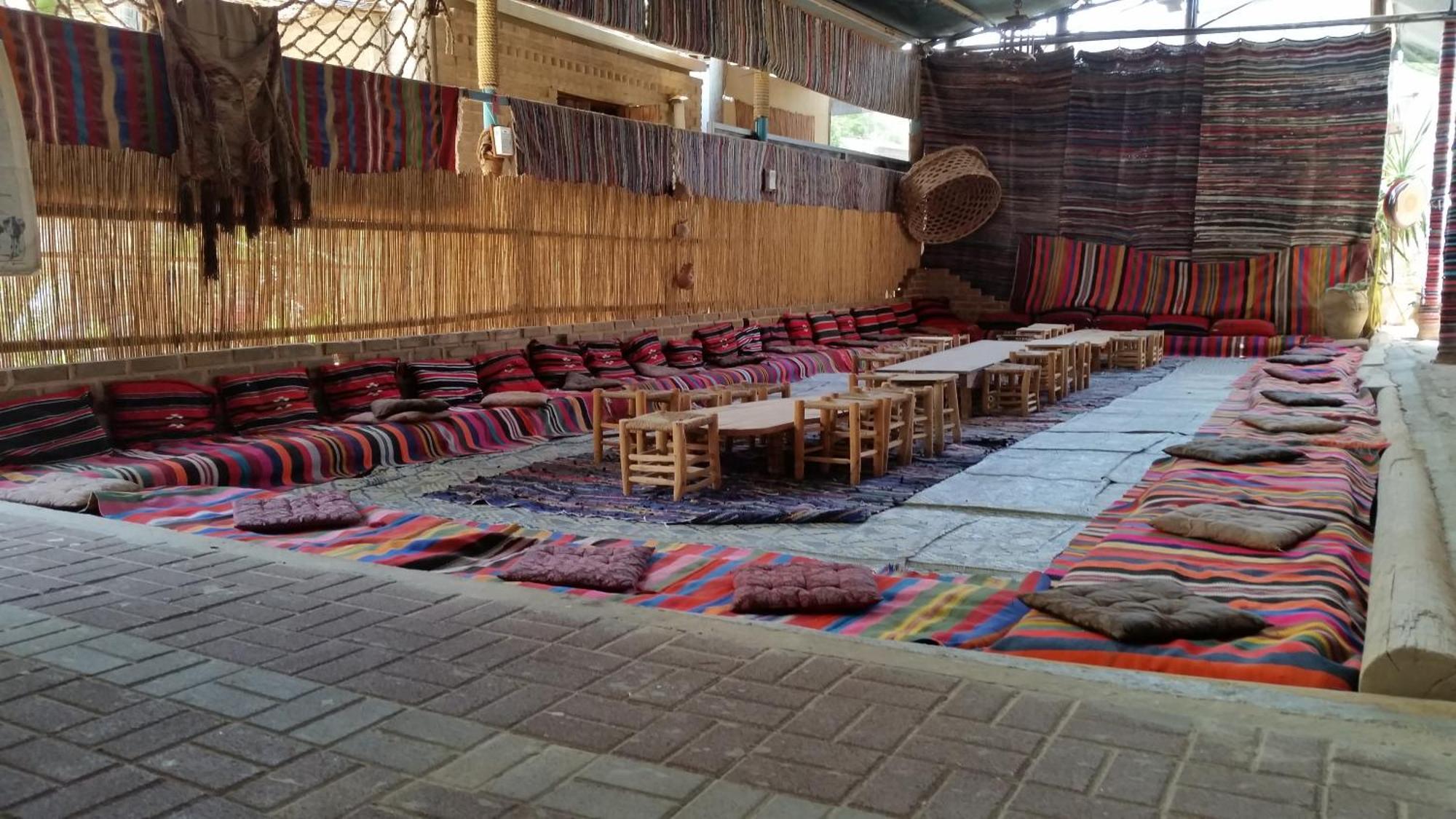 Desert Routes Inn Shvilim Ba Midbar Hazeva Buitenkant foto